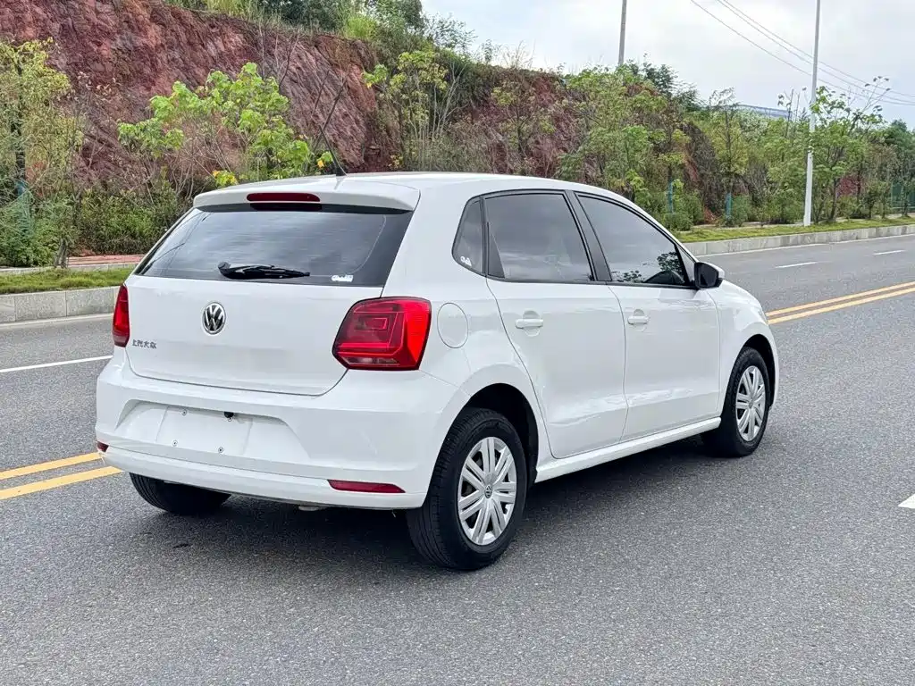 Volkswagen Polo — миниатюра 13