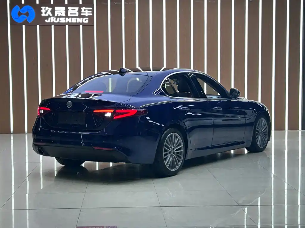 Alfa Romeo Giulia — миниатюра 13