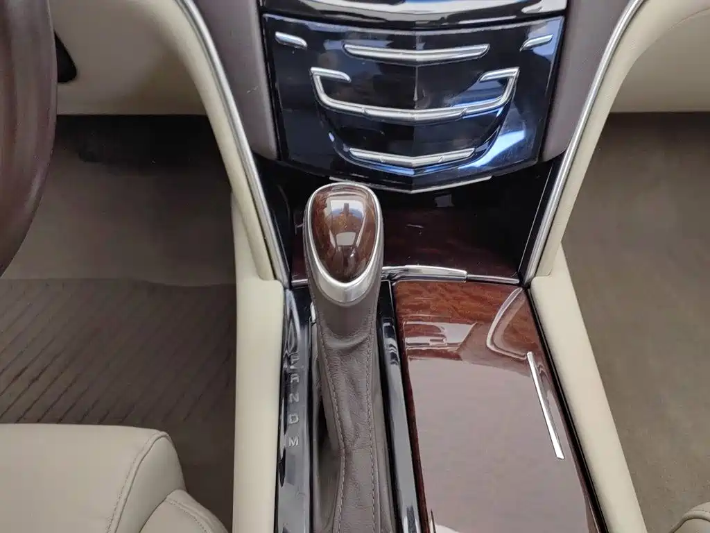 Cadillac XTS — миниатюра 13