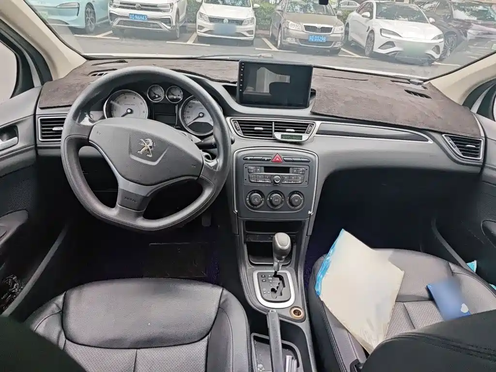 Peugeot 308 — миниатюра 13
