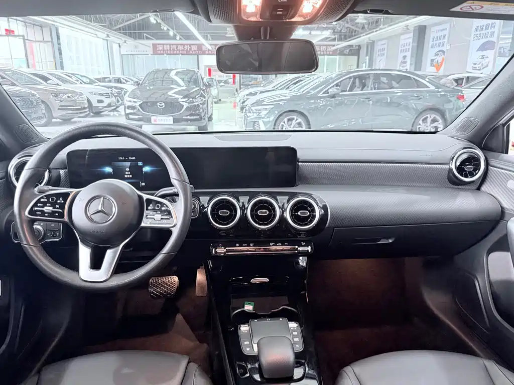 Mercedes-Benz A-Class — миниатюра 10