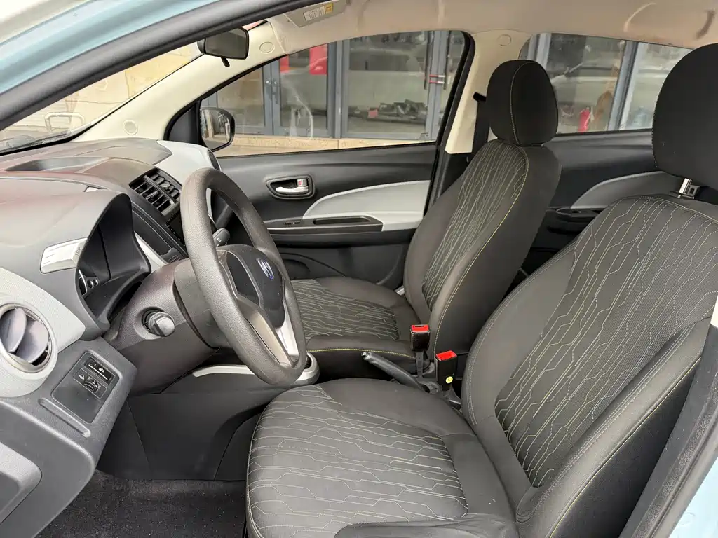 Changan Benben E-Star — миниатюра 7