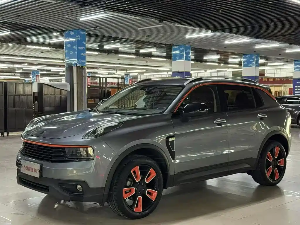 Lynk & Co 01