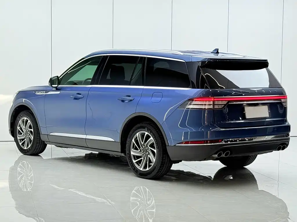 Lincoln Aviator (Import) — миниатюра 13