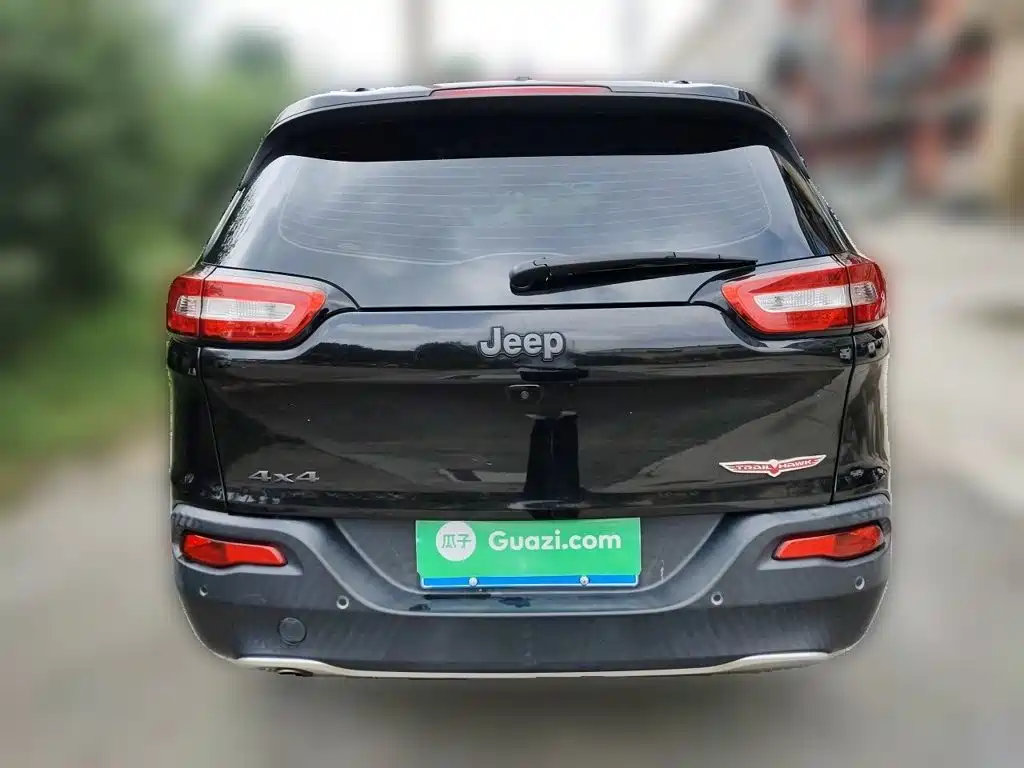 Jeep Cherokee — миниатюра 4