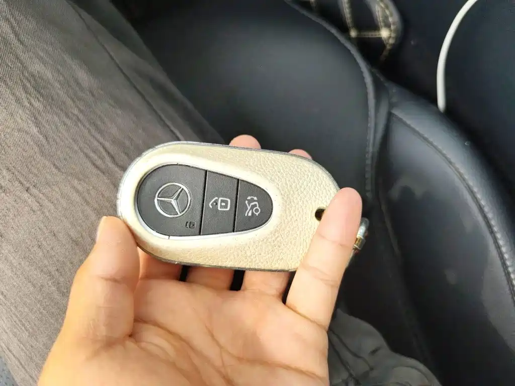 Mercedes-Benz C-Class — миниатюра 12