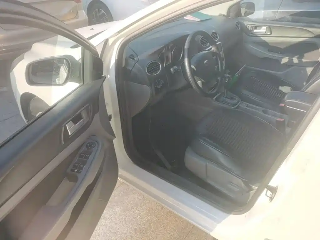 Ford Focus — миниатюра 16
