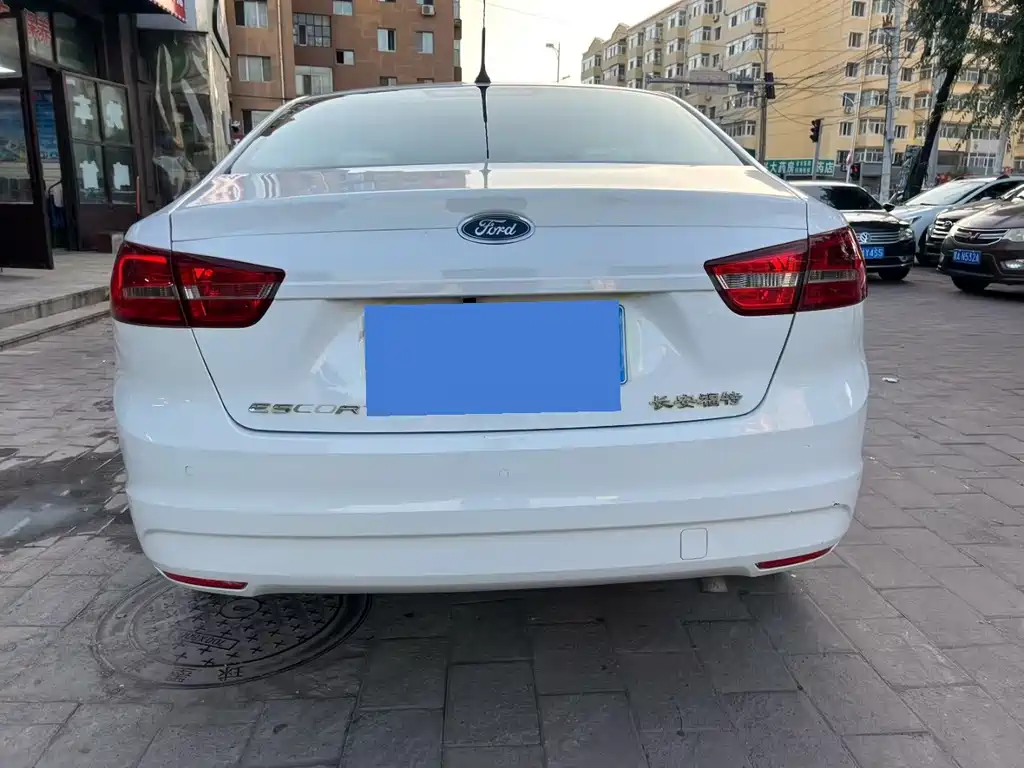 Ford Escort — миниатюра 5