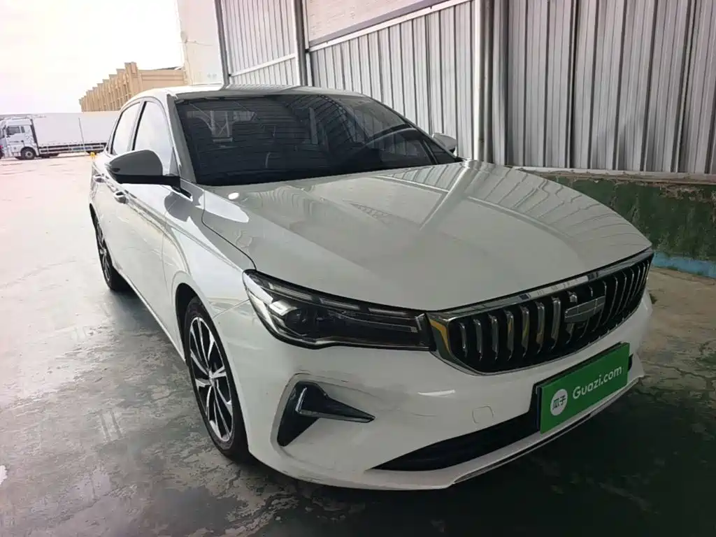Geely Emgrand 2025 4 1.5L CVT Luxury