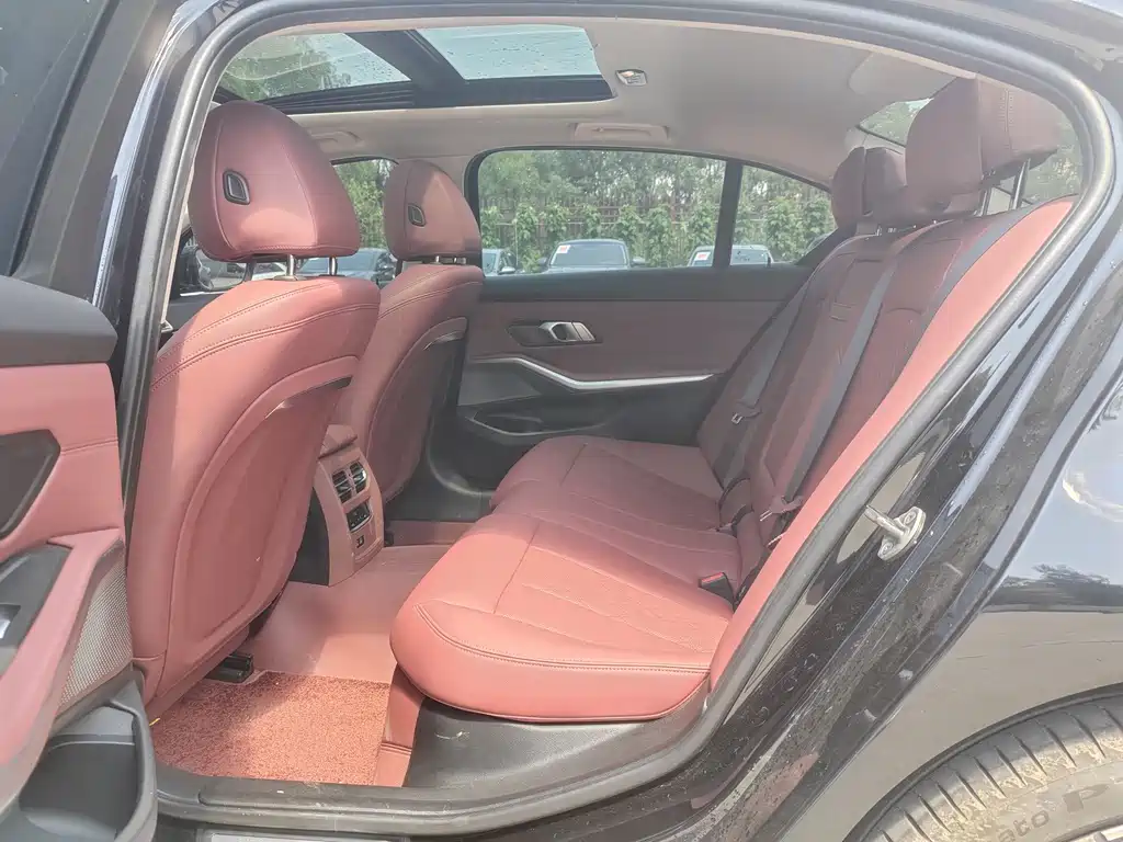 BMW 3 Series — миниатюра 8