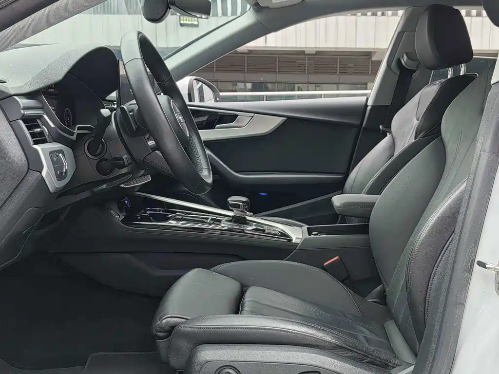 Audi A5 (Import) — миниатюра 11