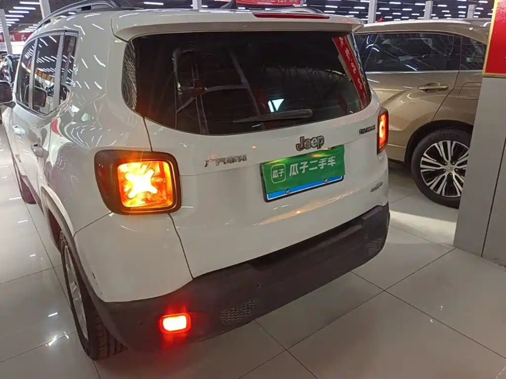 Jeep Renegade — миниатюра 6