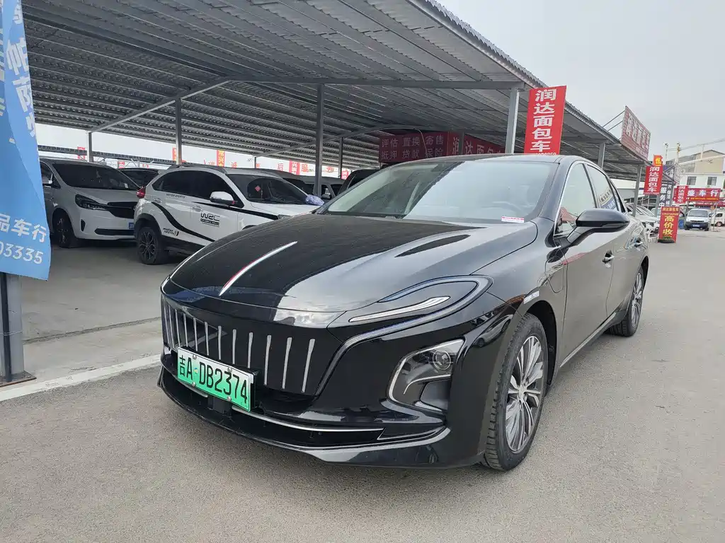 Hongqi Hongqi E-QM5 2022