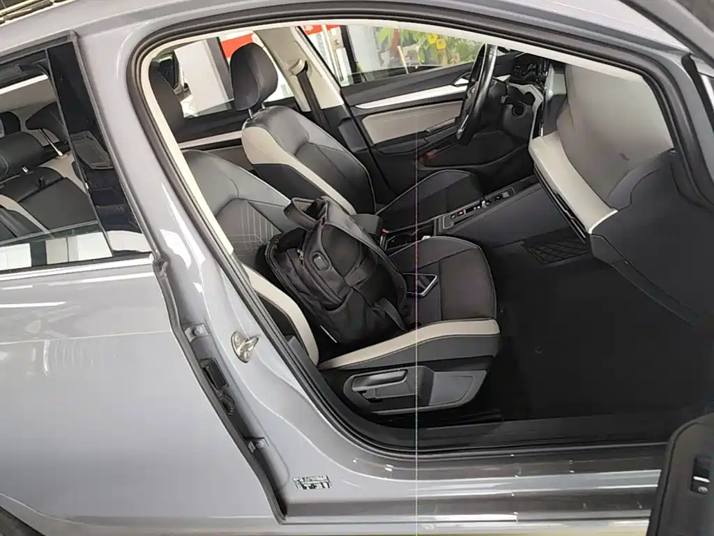 Volkswagen Golf — миниатюра 25
