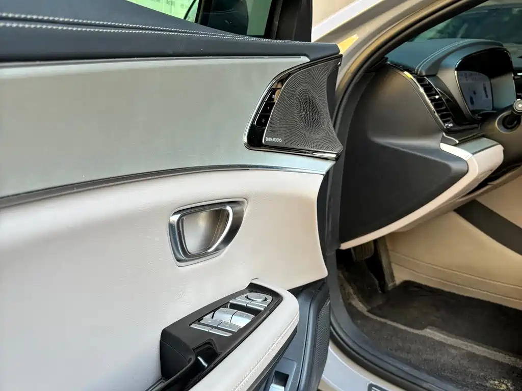 BYD Han — миниатюра 8