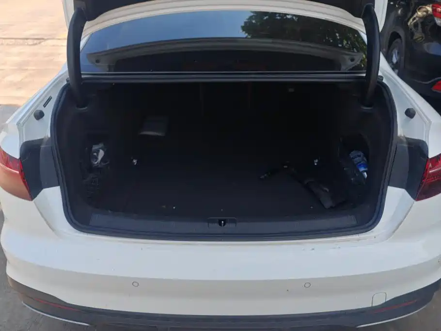 Audi A4L — миниатюра 4