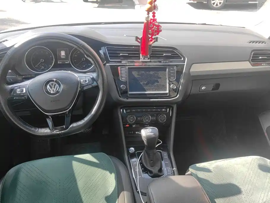Volkswagen Tiguan L — миниатюра 12
