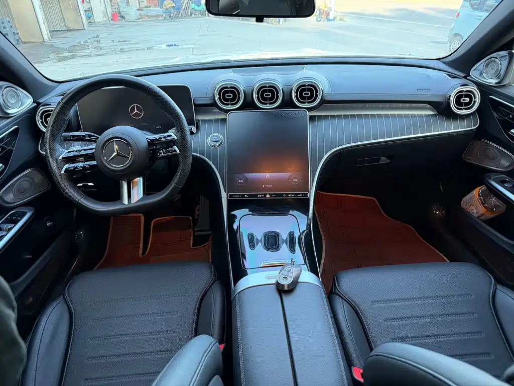 Mercedes-Benz C-Class — миниатюра 7
