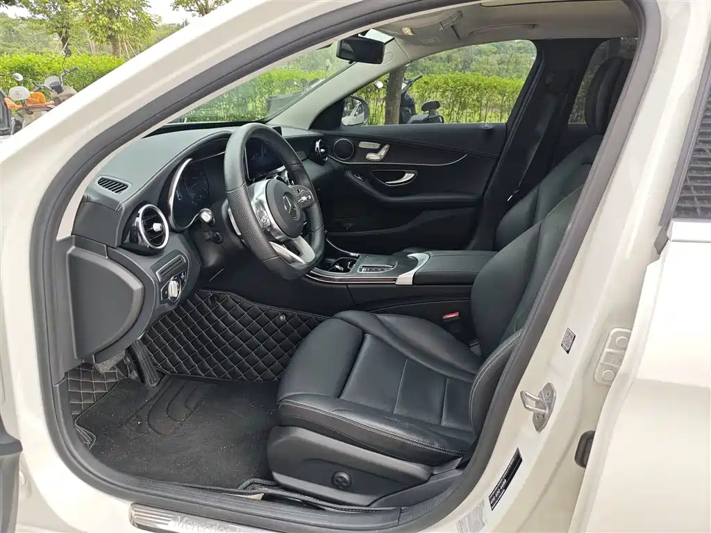 Mercedes-Benz C-Class — миниатюра 4