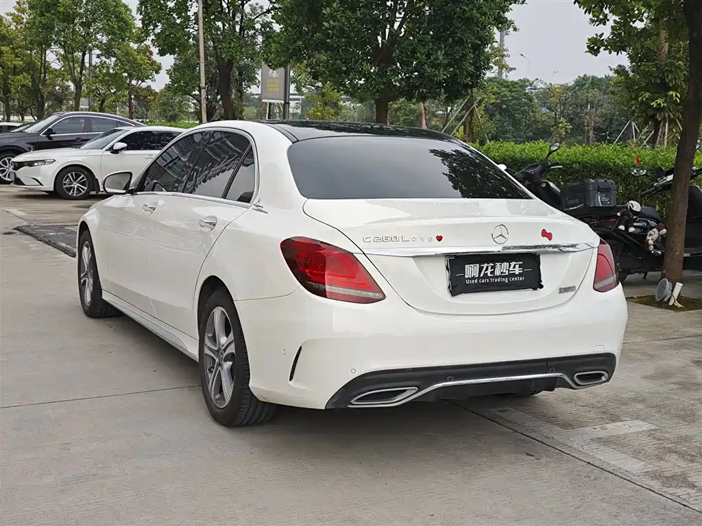 Mercedes-Benz C-Class — миниатюра 7