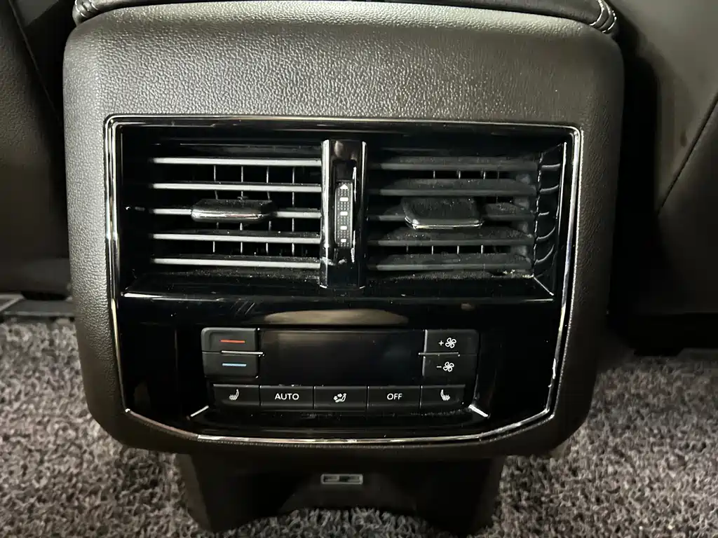 Volkswagen Teramont — миниатюра 13
