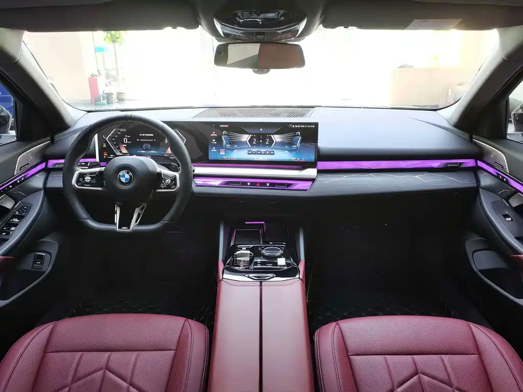 BMW 5 Series — миниатюра 17