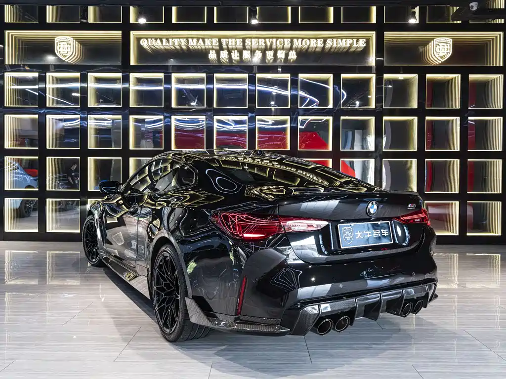 BMW M4 2024 M4