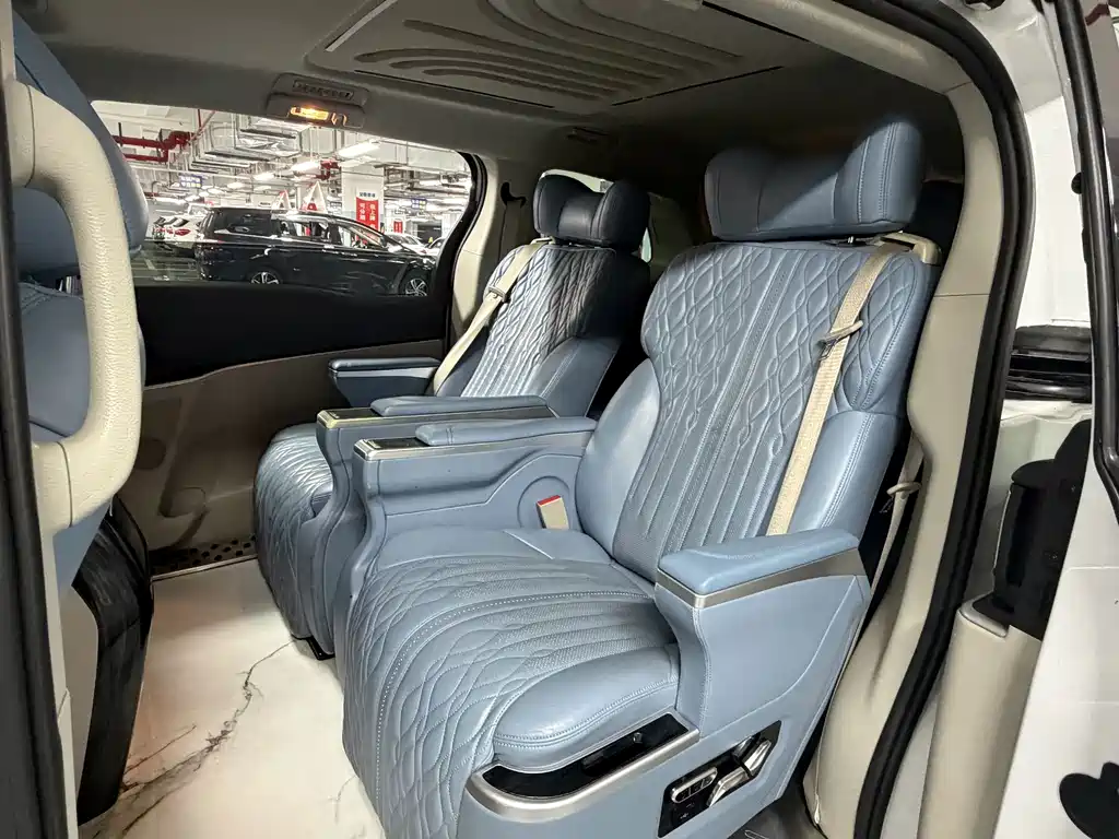 Buick GL8 — миниатюра 9