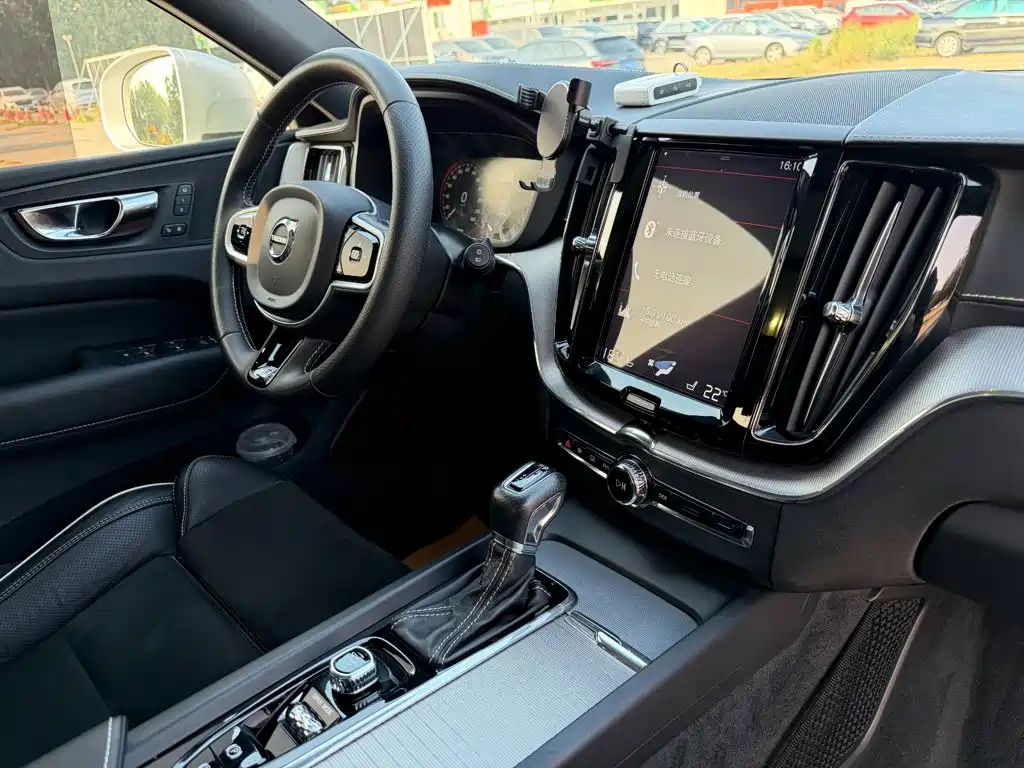 Volvo XC60 — миниатюра 25