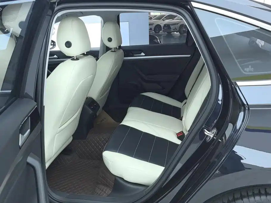 Volkswagen Lavida — миниатюра 11