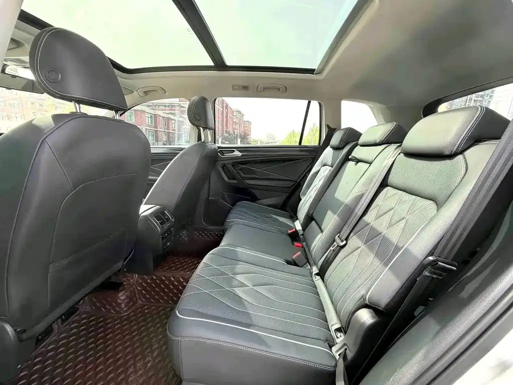 Volkswagen Tiguan L — миниатюра 5