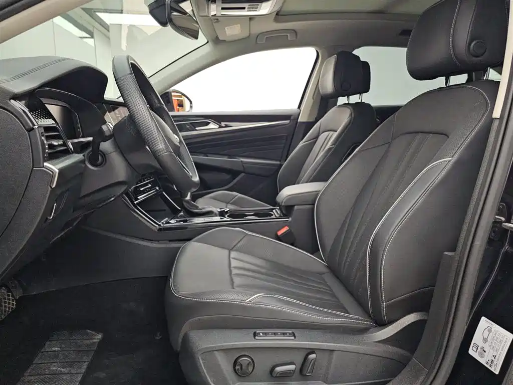 Volkswagen Passat 2024 330TSI Elite