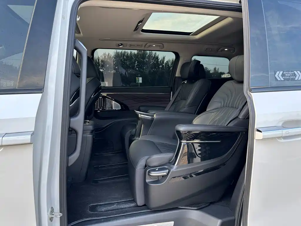 GAC Motor Trumpchi M8 — миниатюра 11