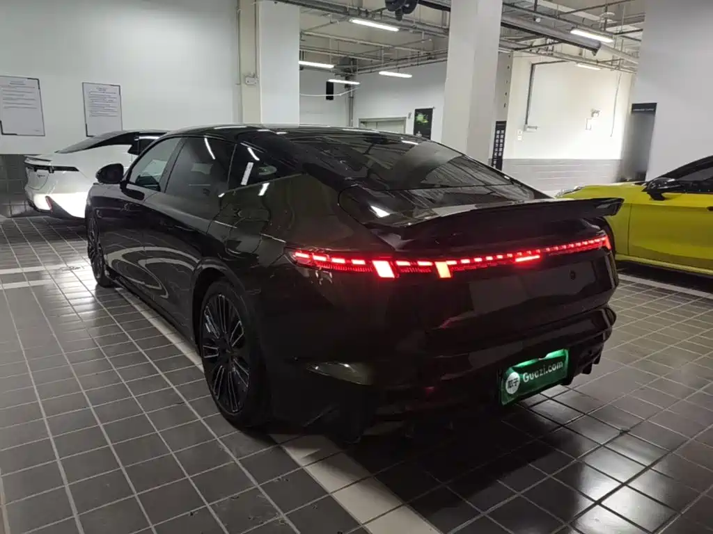 Lynk & Co 10 — миниатюра 5