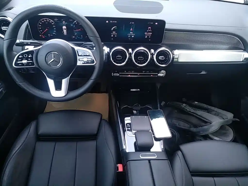 Mercedes-Benz GLB — миниатюра 10