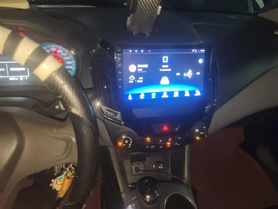 Chevrolet Cruze — миниатюра 13
