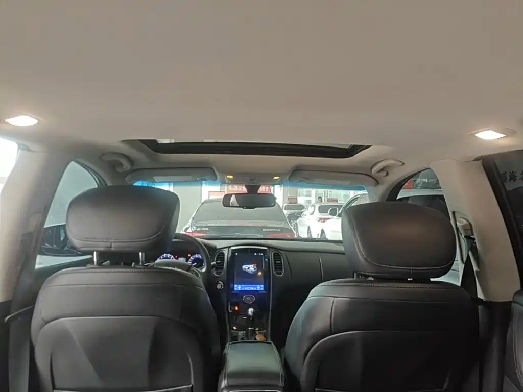 Infiniti QX50 — миниатюра 18