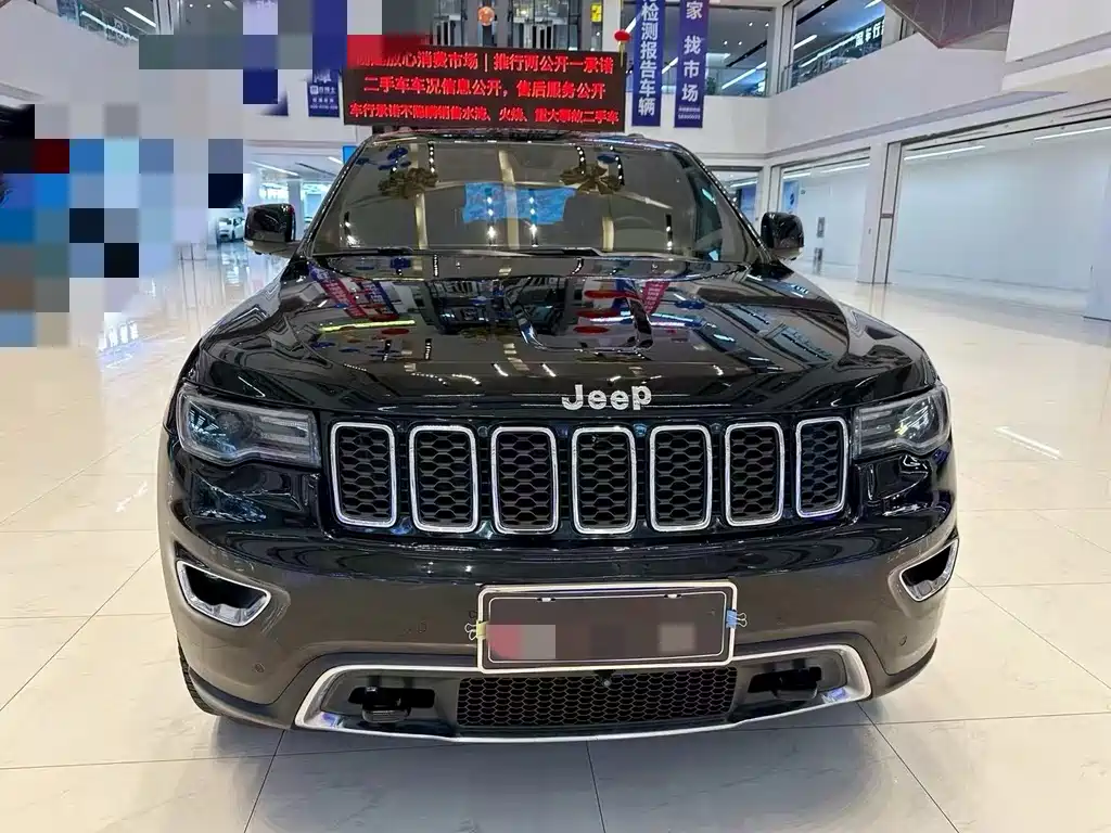 Jeep Grand Cherokee (Import) — миниатюра 2