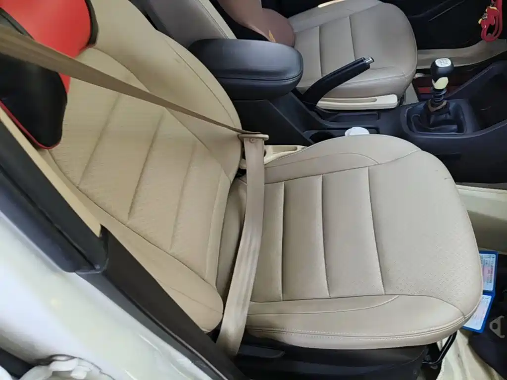 Wuling Hongguang — миниатюра 24