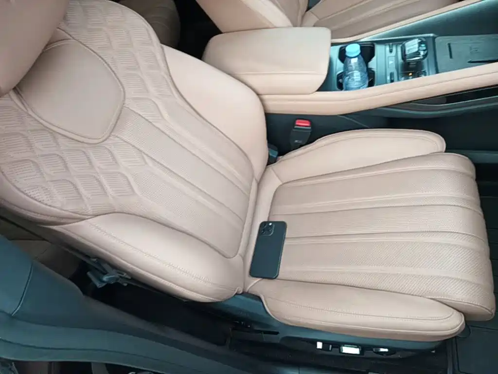 BYD L EV — миниатюра 25