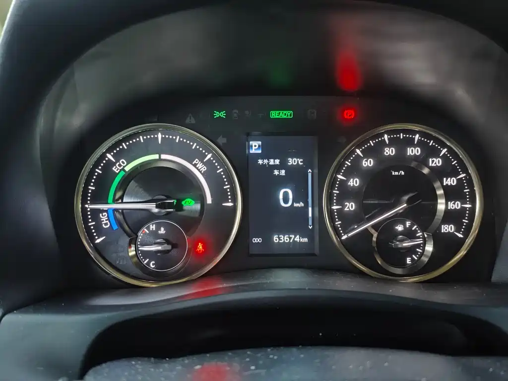 Toyota Alphard — миниатюра 4