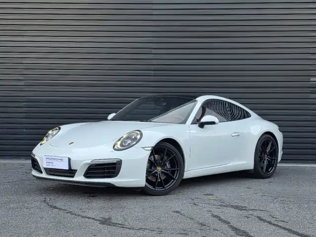 PORSCHE 911 2019
