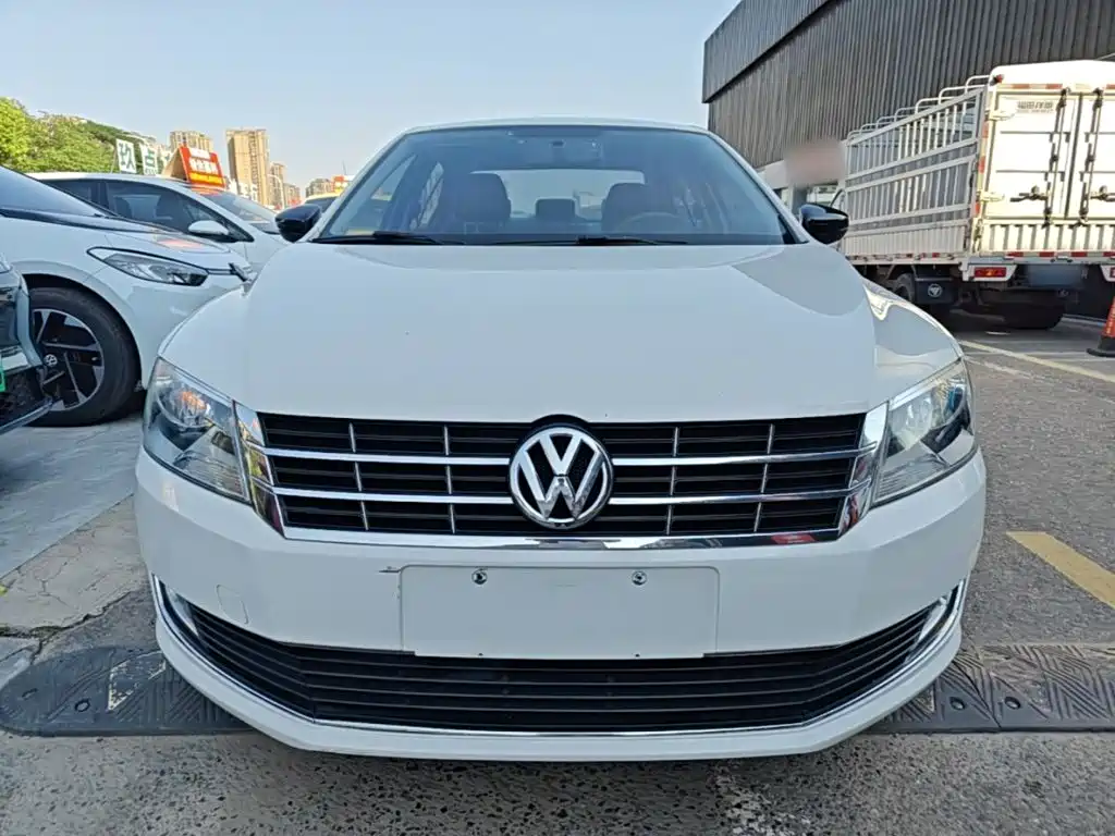 Volkswagen Lavida — миниатюра 3