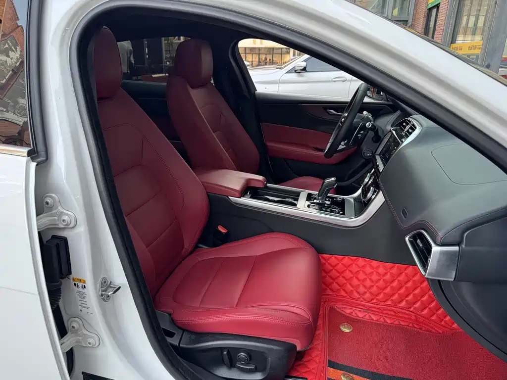 Jaguar XEL — миниатюра 21