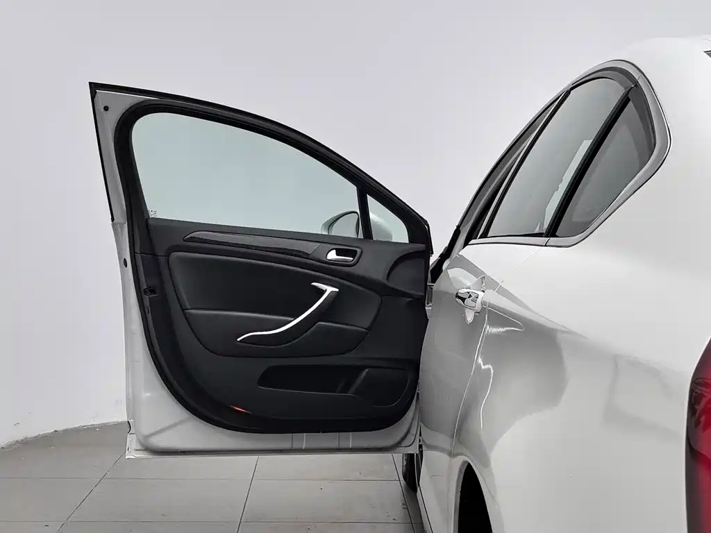 Citroen C5 — миниатюра 8