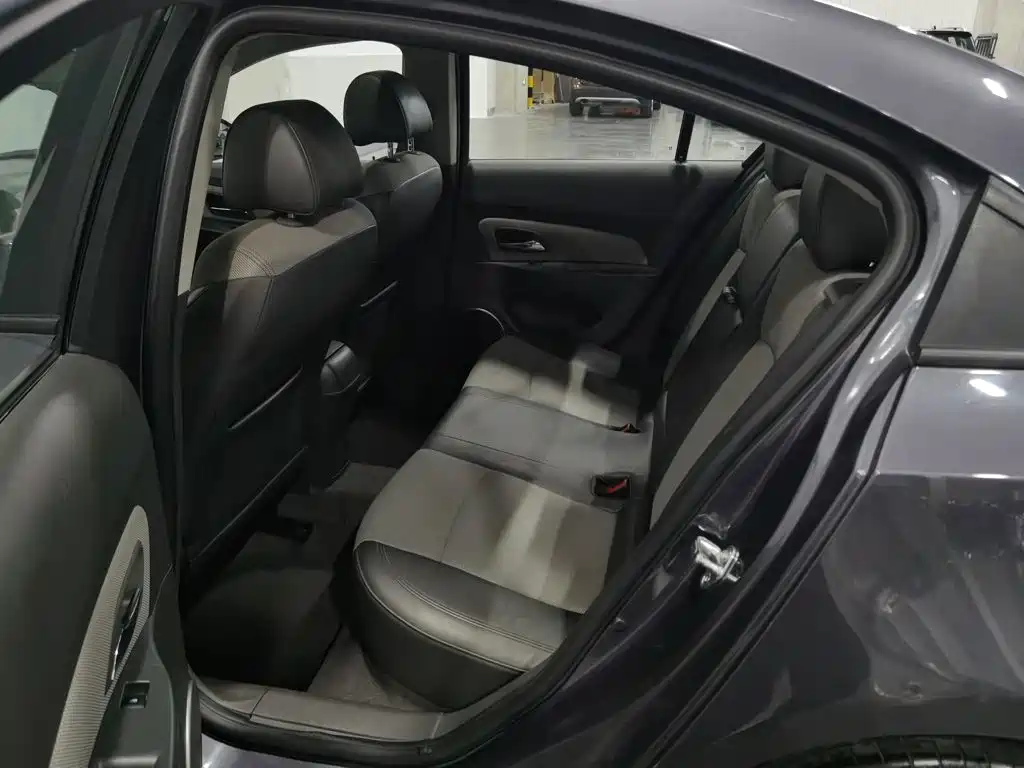 Chevrolet Cruze — миниатюра 15