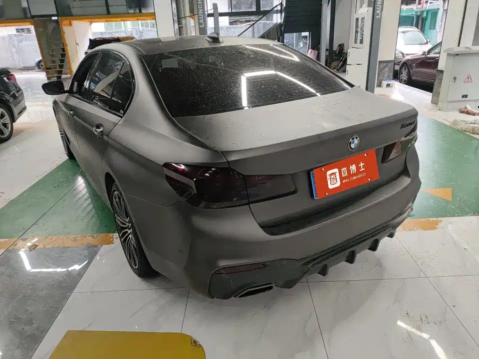 BMW 5 Series — миниатюра 7