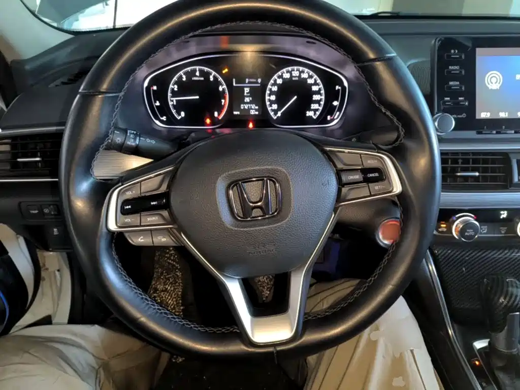 Honda Accord — миниатюра 11