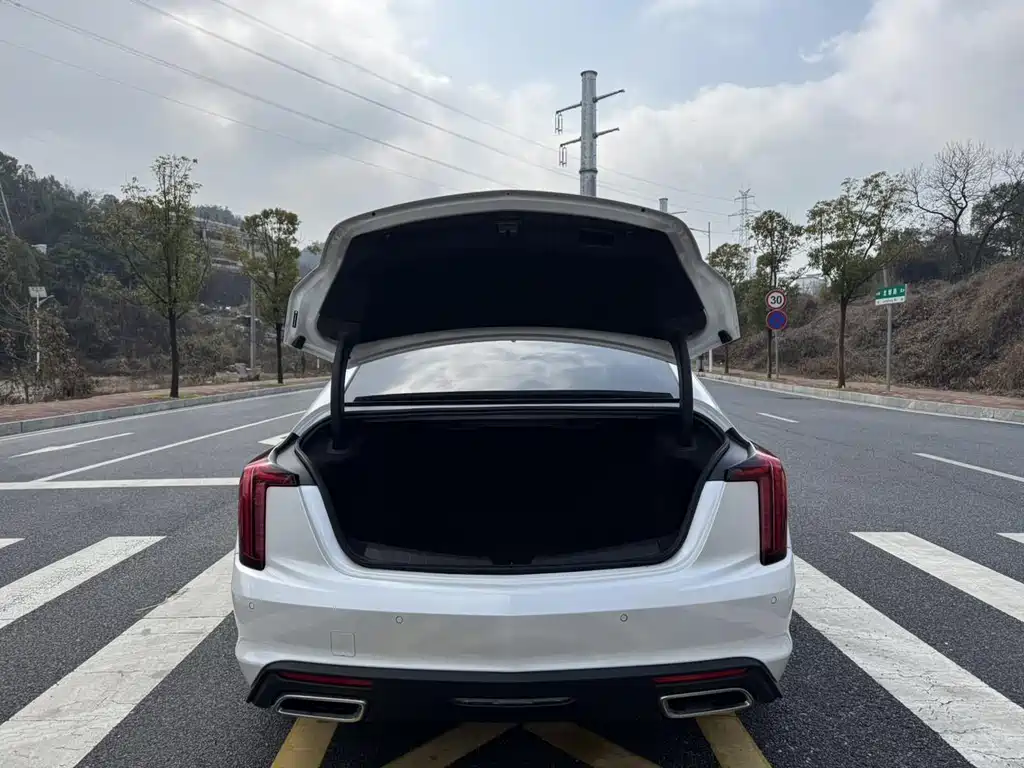 Cadillac CT5 — миниатюра 10