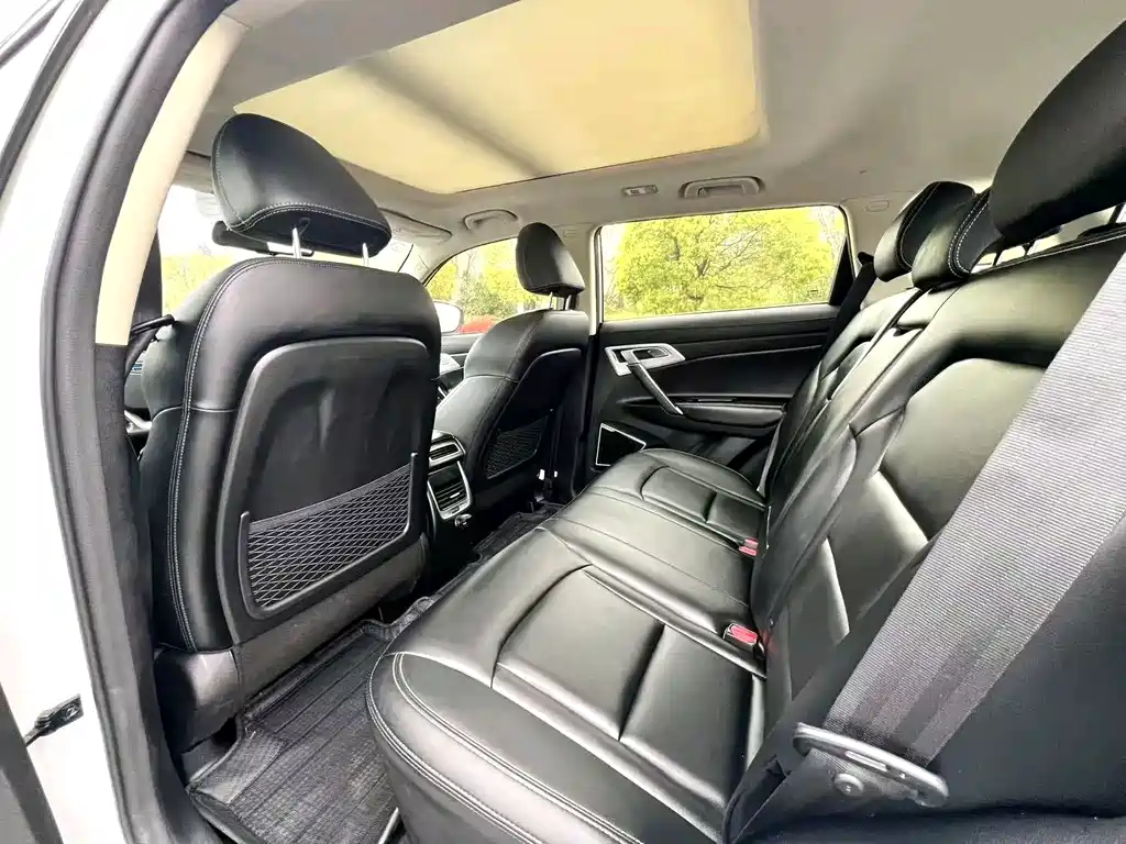 Geely Boyue — миниатюра 4